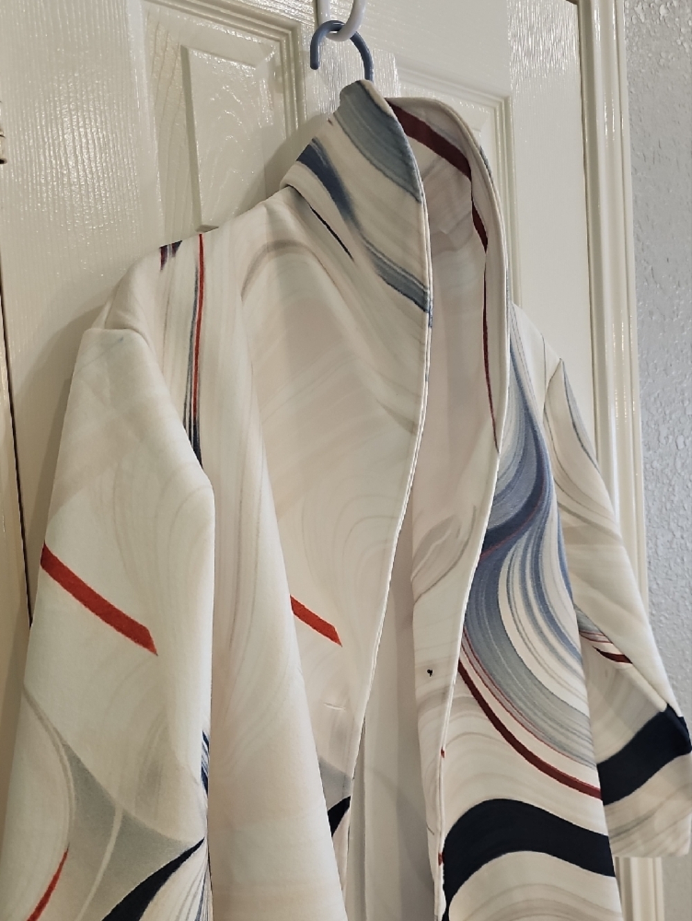 New White Swirl Abstract Print Open Blazer with Blue & Black Accents Small - Picture 4 of 11
